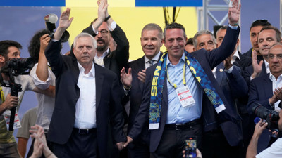 Aziz Yıldırım, yeniden başkan seçilen Ali Koç'u tebrik etti