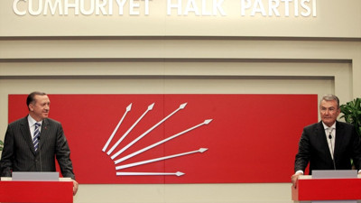 Cumhurbaşkanı Erdoğan'ın 18 yıl önceki CHP ziyaretinde çekilen fotoğraf