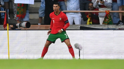Türkiye'nin EURO 2024'teki rakiplerinden Portekiz, hazırlık maçında İrlanda'yı 3-0 yendi
