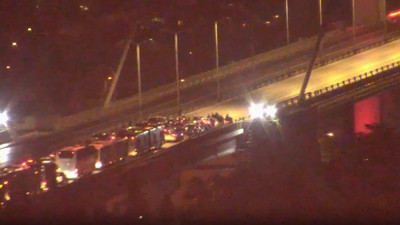 15 Temmuz Şehitler Köprüsü'nde eylem: Çift yönlü trafiğe kapatıldı
