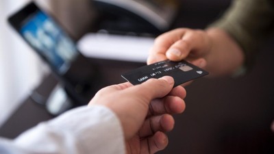 Kredi kartlarında limit ve taksit sayılarına yeni düzenleme geldi