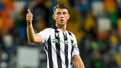 Lazar Samardzic kimdir, kaç yaşında, hangi mevkide, hangi takımda oynuyor? (Fenerbahçe transfer haberleri son dakika)