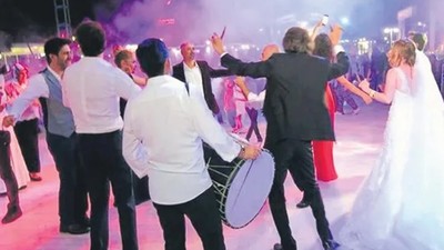 İstanbul'da nişan, kına, takı ve balayı hariç evlenmenin maliyet 600 bin TL