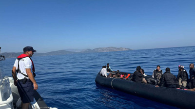 Kuşadası'nda 36 kaçak göçmen Sahil Güvenlik ekiplerince kurtarıldı