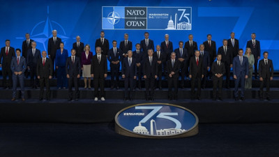 Erdoğan ve Biden arasında kısa sohbet! NATO'da aile fotoğrafı