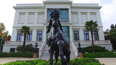 Sabancı Ailesi'nin Atlı Köşk'ündeki kaçak restoran skandalı