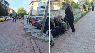 Afyonkarahisar'da deprem! Vatandaşlar panikle sokaklara çıktı