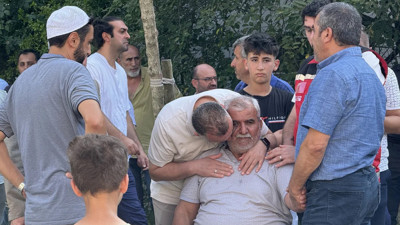 Sakarya'da oğlunun şehit haberini alan baba: Ben de Kürdüm, Allah belanızı versin