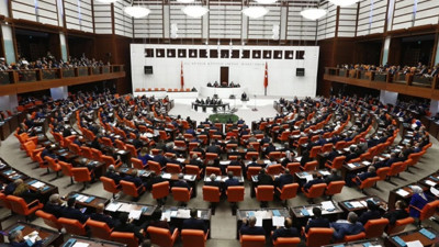 Tartışmalı soyadı düzenlemesini de kapsayan 9. Yargı Paketi komisyondan geçti