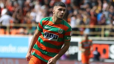 Galatasaray istedi, Fenerbahçe aldı: Yeni transfer İstanbul'a geliyor