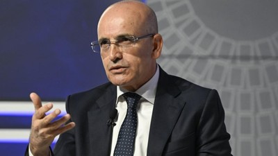 Bakan Şimşek'ten vergi açıklaması: Yeni paketi 'Çok kazanandan çok, az kazanandan az' ilkesiyle hazırladık