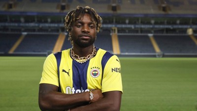 Fenerbahçe'nin yeni transferi Saint-Maximin'den Galatasaray ve Trabzonspor taraftarlarına yanıt