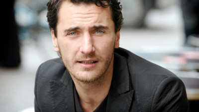 Fırat Çelik kimdir, kaç yaşında, nereli? Kızılcık Şerbeti dizisine katılan Fırat Çelik hangi dizilerde oynadı?