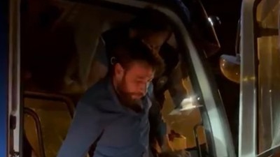 Nevşehir'de kargo aracının içinden 2 göçmen çıktı