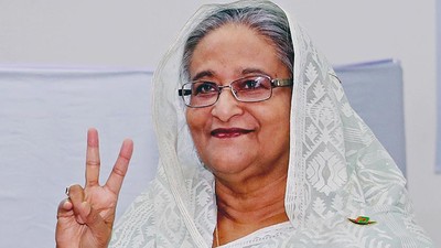 Bangladeş karıştı! Başbakan Şeyh Hasina istifasını verdi! Hükümet karşıtı göstericiler başbakan konutunu bastı
