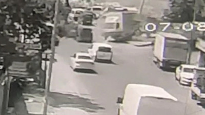 İstanbul Başakşehir'de kontrolden çıkan kamyonet dehşet saçtı