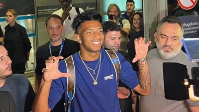 Beşiktaş'ın transferi Cher Ndour İstanbul'a geldi
