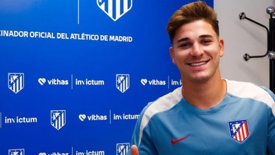 İspanyol ekibi Atletico Madrid Julian Alvarez'i duyurdu