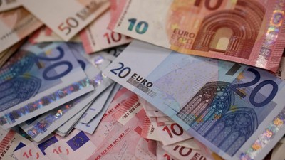 Euro 40 TL'ye dayandı