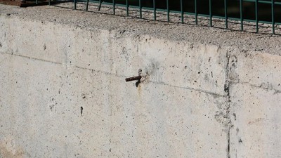 Açıkta unutulan demir 11 yaşındaki Gürkan Koç'un göğsüne saplandı