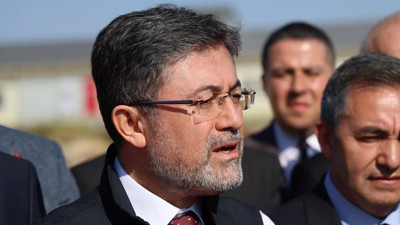 Tarım ve Orman Bakanı Yumaklı: 8 aktif yangınla mücadele ediyoruz