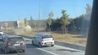 İstanbul Arnavutköy'de otomobilin ani manevrası kamyonetin kazasına neden oldu