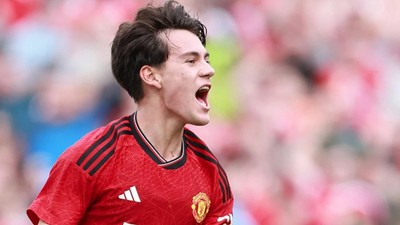 Manchester United'dan Panathinaikos'a genç transfer