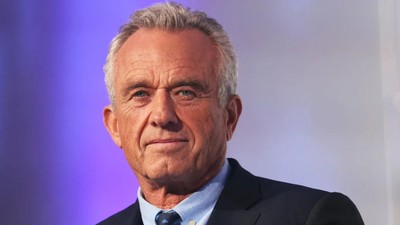 Bağımsız aday Kennedy, Trump'a destek vererek çekildi