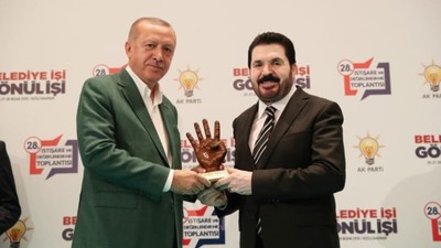 Parti değiştireceği iddia edilen Eski Ağrı Belediye Başkanı Savcı Sayan konuştu