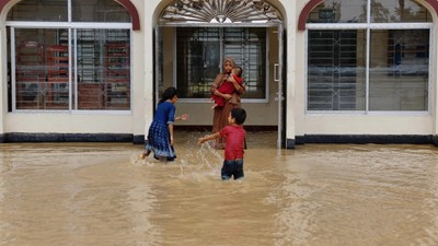 Hindistan'da şiddetli yağışlar etkili oldu: 17 kişi öldü
