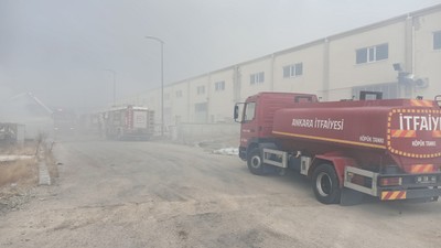 Ankara'da kereste ve polyester fabrikasında yangın çıktı