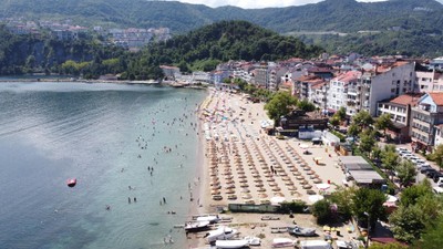Amasra 8 ayda nüfusunun 230 katı turist ağırladı