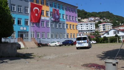 Okulun ilk günü facia! Birinci sınıf öğrencisi Miray, öğretmenin kullandığı arabanın altında kalarak hayatını kaybetti