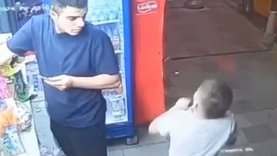 Bayrampaşa'da su almak için sıra bekleyen çocuğa yorgun mermi isabet etti