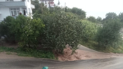 Trabzon'da sağanak; cadde ve sokaklar suyla doldu