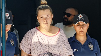 Antalya'da bebeğini klozete bırakmıştı: Antalya Emniyet Müdürlüğü tarafından gözaltına alındı
