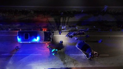 Hasta sevki yapan ambulans otomobille çarpıştı: 1 ölü, 5 yaralı