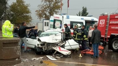 TAG Otoyolu'nda feci kaza: 1 ölü, 3 yaralı