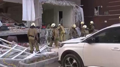 Beylikdüzü'nde 14 katlı binada patlama: Ölü ve yaralılar var!