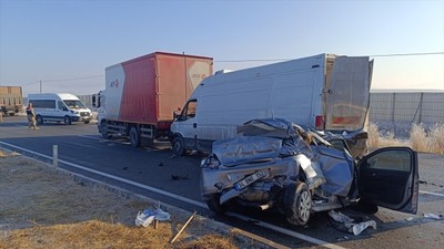 Son Dakika: Van'da 2 ayrı zincirleme trafik kazası! Çok sayıda ölü ve yaralı var