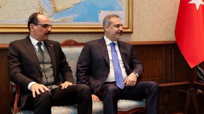 Bakan Fidan ve MİT Başkanı Kalın, Suriye'de Colani ve el-Beşir ile görüştü