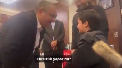 CHP'li Belediye Başkanından tartışma yaratan diyalog: Baban rüşvet yer mi, hırsızlık yapar mı?"