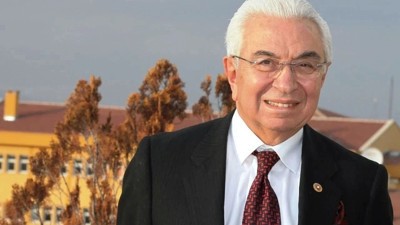 Eski Bakan Nahit Menteşe hayatını kaybetti
