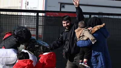 Ali Yerlikaya: Bir ayda 52 bin 622 Suriyeli ülkesine döndü