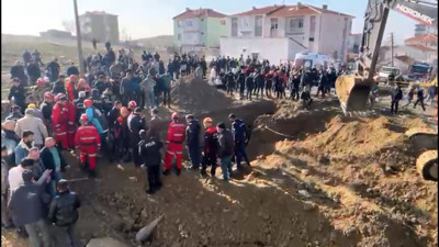 Ankara'da kanalizasyon kazısında göçük; 2 işçi hayatını kaybetti