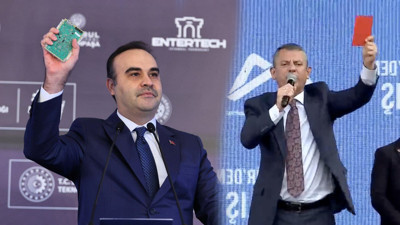 Özgür Özel'in 'Kırmızı Kart'ına Bakan Kacır'dan 'Yeşil Kart'lı yanıt