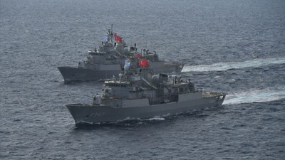 Doğu Akdeniz'de TCG Kemalreis ve TCG Salihreis eğitim gerçekleştirdi