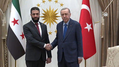 Beştepe'de tarihi zirve: Cumhurbaşkanı Erdoğan Ahmed Şara'yı kabul etti