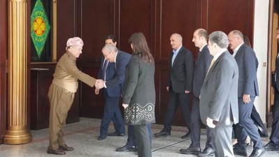 DEM Parti heyeti Kuzey Irak'ta Barzani ile görüştü