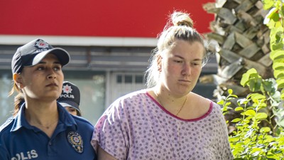 Antalya Havalimanı'nda korkunç olay! Yenidoğan bebeğini klozete atıp kaçtı: Vicdansız anneden şoke eden talep